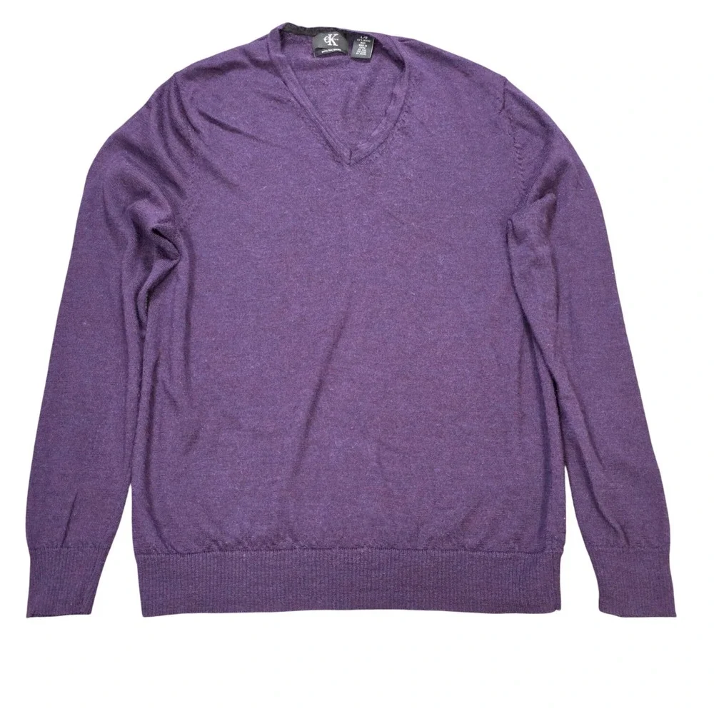 Calvin Klein 100% Merino Wool Fine Knit Sweater Men's Size L Purple V-Neck